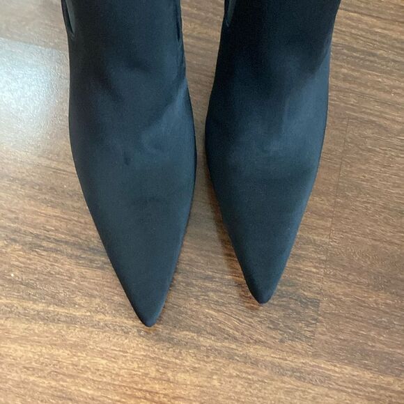 Good American Sleek Black Heeled Boots - Picture 5 of 8